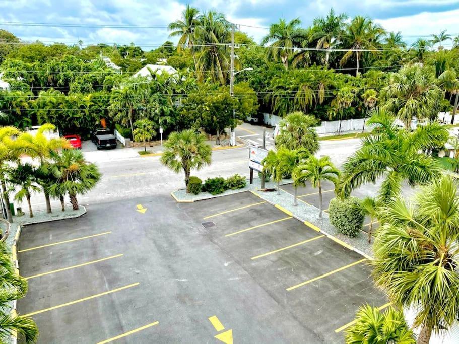 Eleuthera - 2X2 Fully Updated Old Town Waterfront Corner Condo Key West Exterior foto